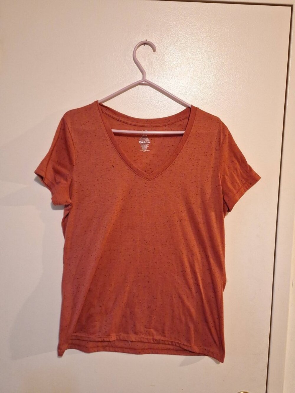George Rust Speckled V-Neck T-Shirt – XL – Casual Basic Tee